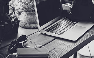 股票配资最新行情:在线配资平台大全-特斯拉大消息！市值暴增超4600亿元！