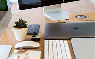 公司配资炒股:十大股票配资公司-8月22日港股收盘：恒指涨0.93% 科技指数涨2.71%